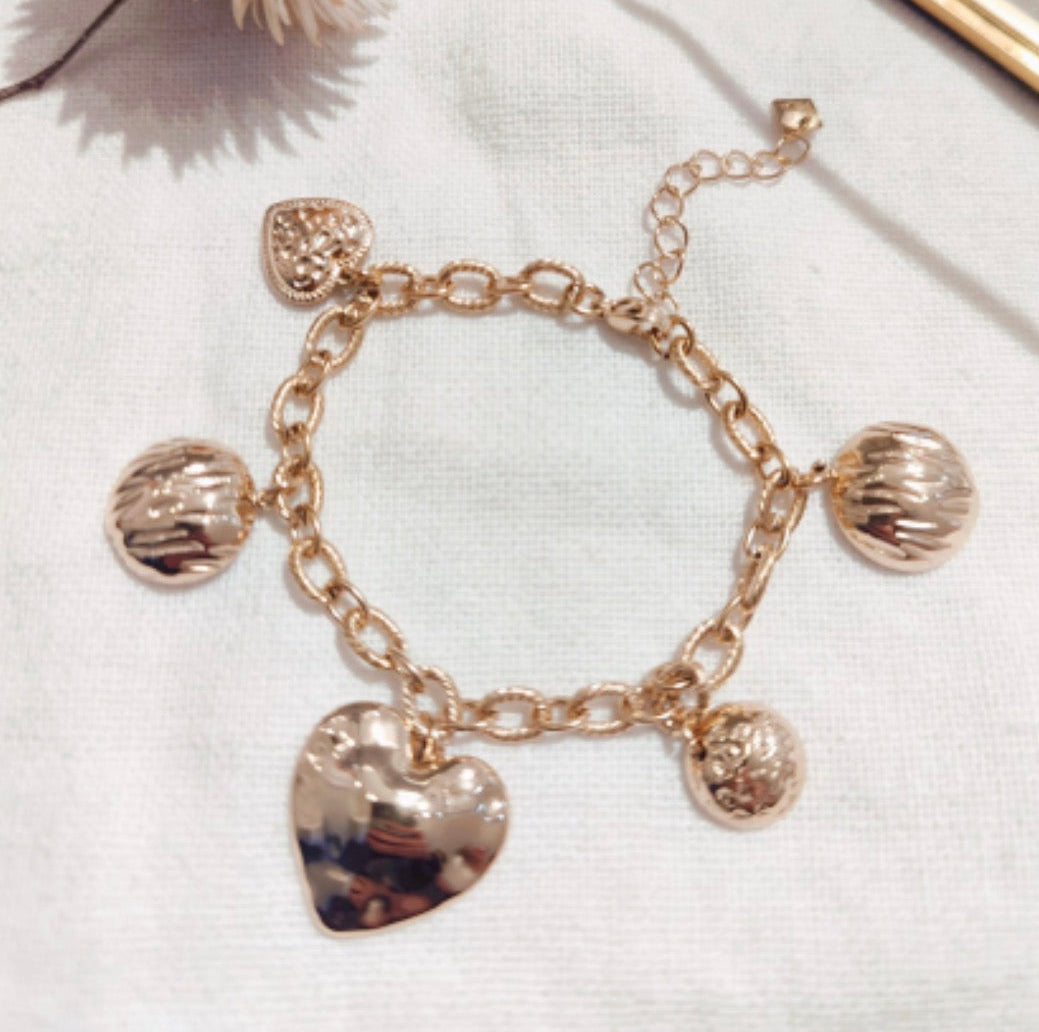 Bracelet Amoria – Bracelet doré à pampilles et cœur