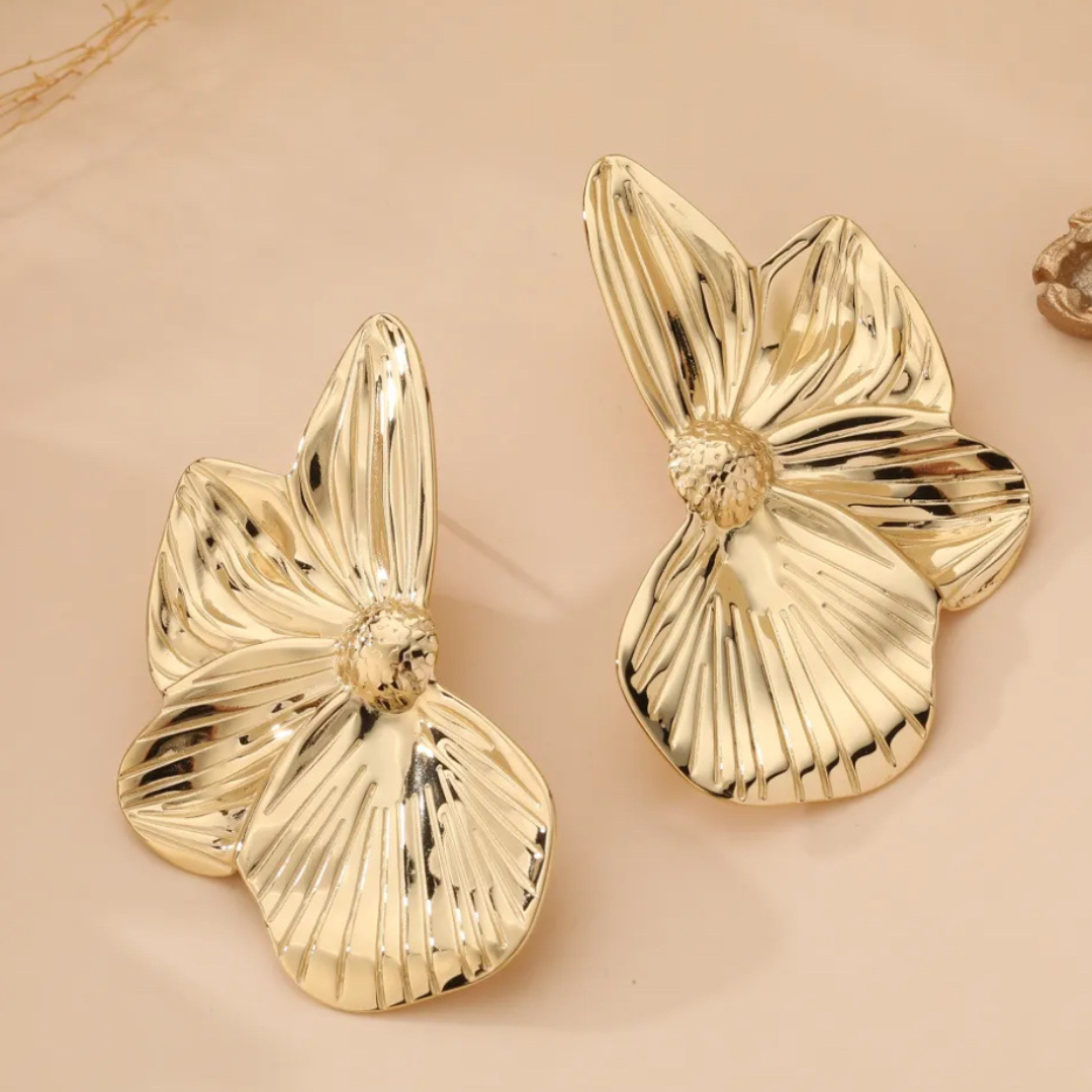 Boucles d’oreilles fleurs dorées sculpturales – Acier inoxydable