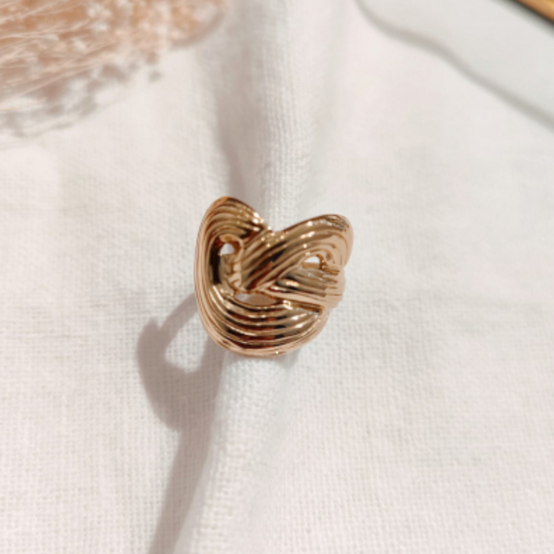 Bague Nœud Doré Élégance