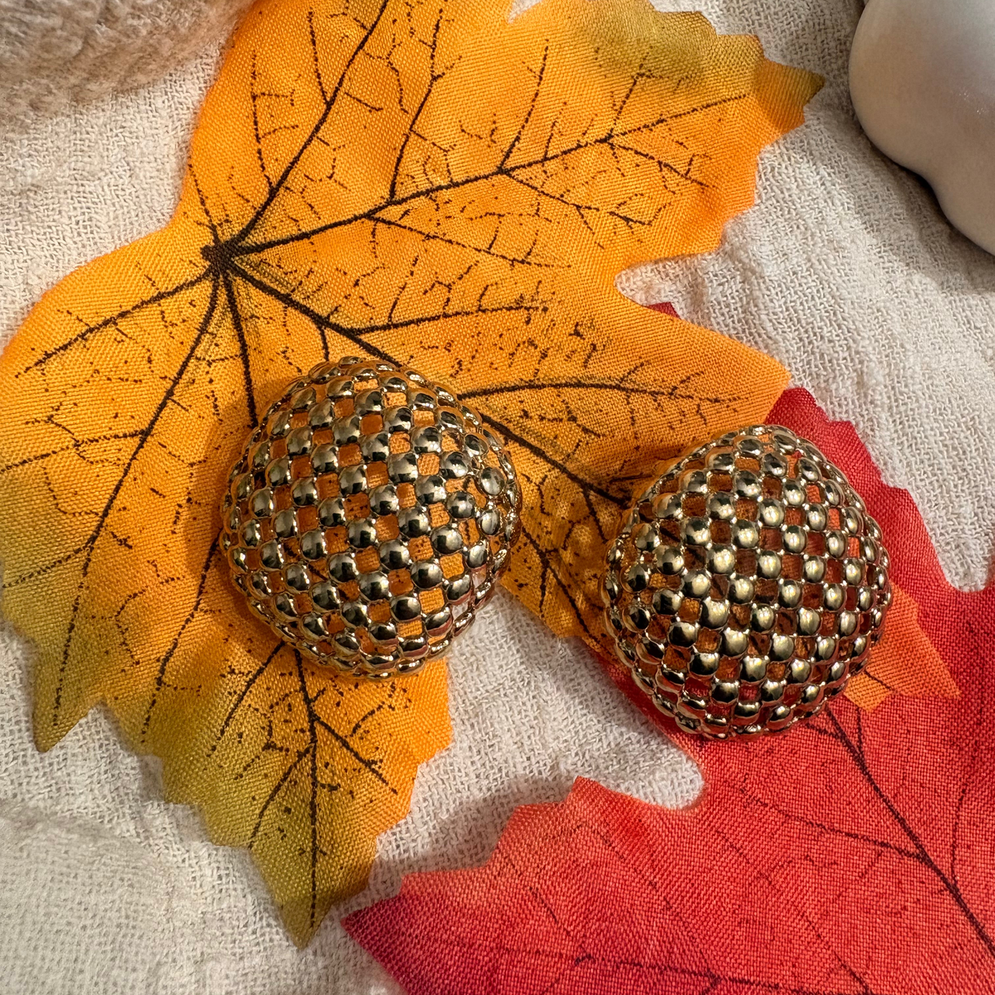 Boucles d’oreilles Alba – Dorées à effet texturé