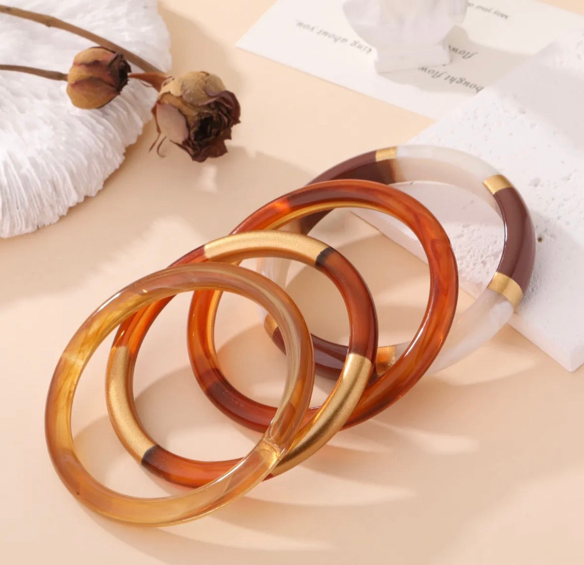 Lot de 4 bracelets en résine