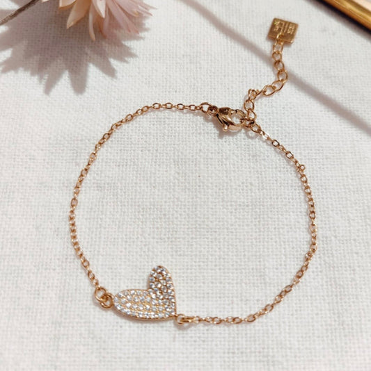 Bracelet Amélia – Cœur scintillant en acier inoxydable doré