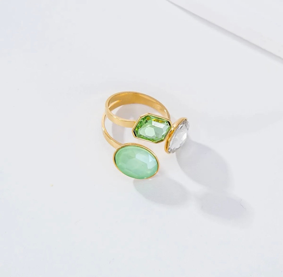 Bague Prisma – Triple pierres colorées en acier inoxydable