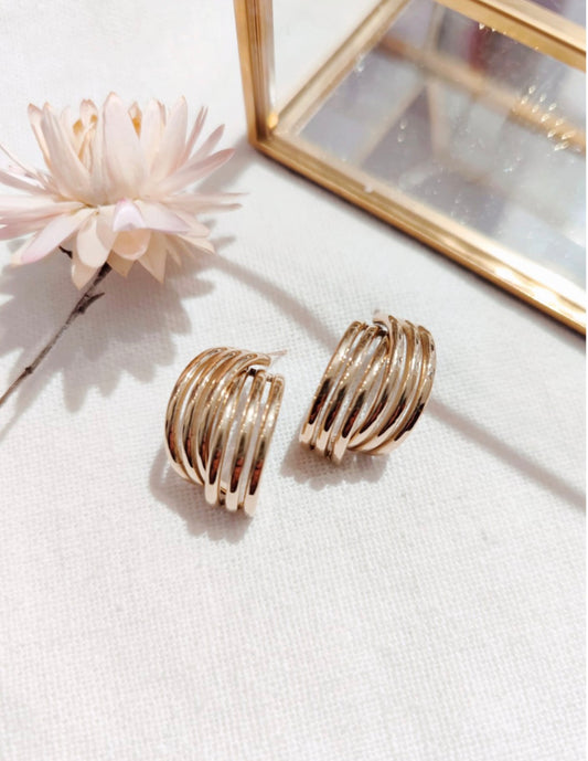 Boucles d’oreilles Alya – Créoles dorées multirangs