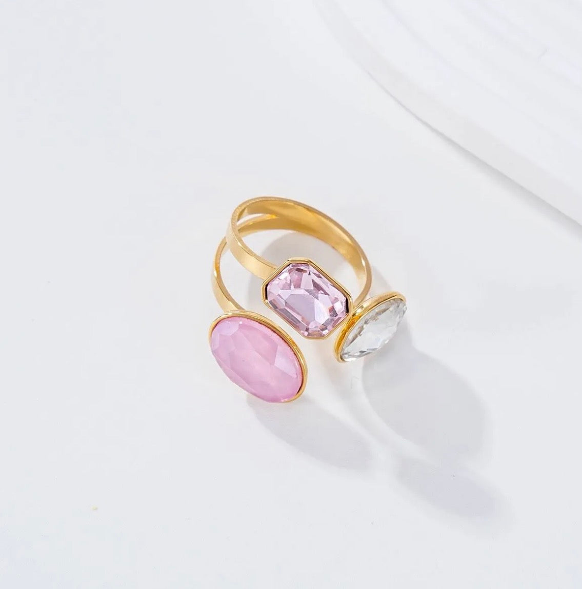 Bague Prisma – Triple pierres colorées en acier inoxydable
