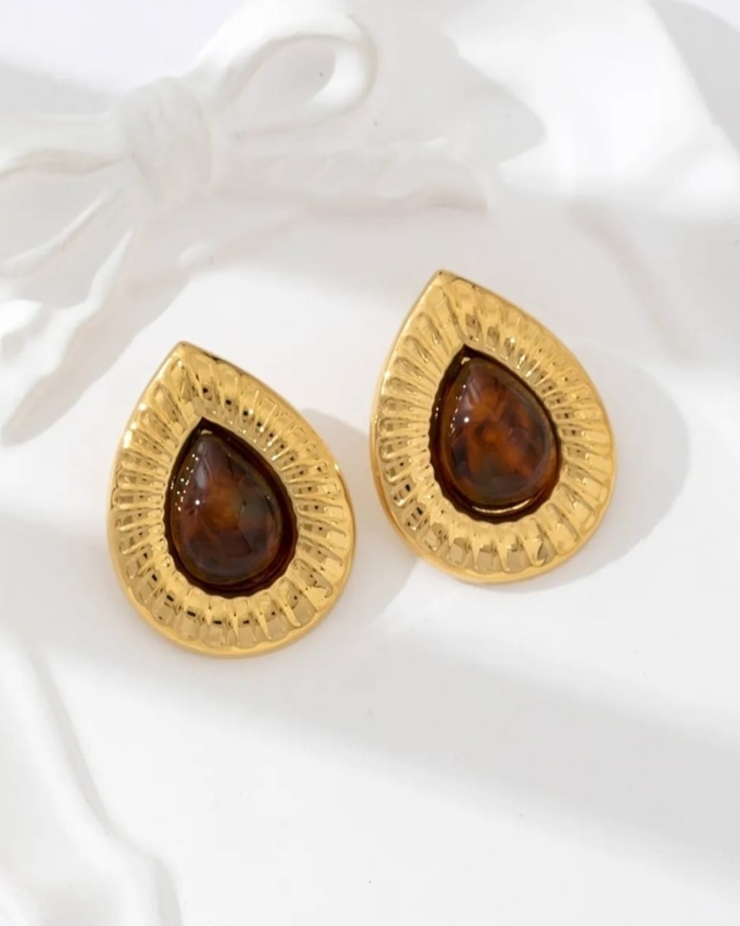 Boucles d’oreilles Béatrice Goutte Dorée avec Pierre