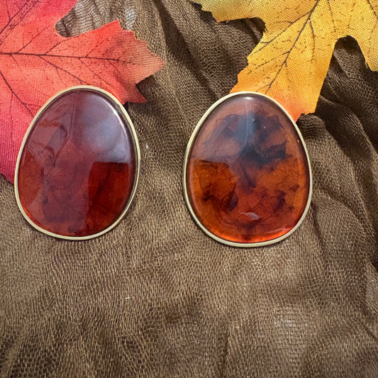 Boucles d’oreilles Ambre et noir– Ovales marron translucide ou noir et contour doré